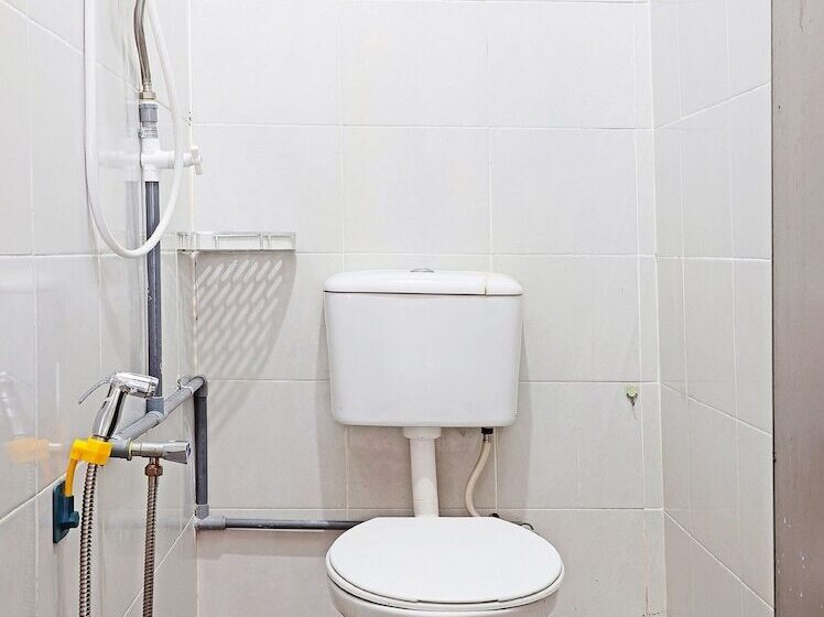 فندق Spot On 89805 The Traveler Home