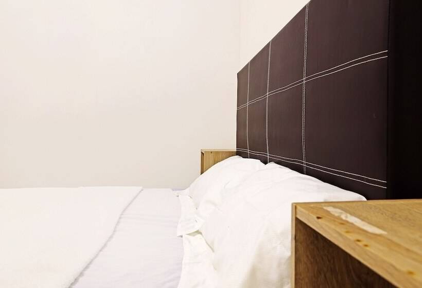 فندق Spot On 89805 The Traveler Home