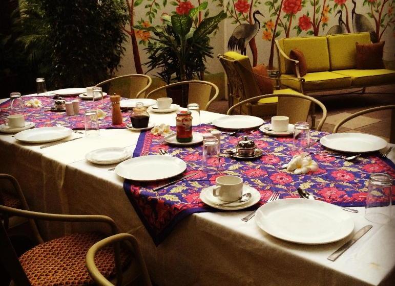 پانسیون Uteliaa Homestay