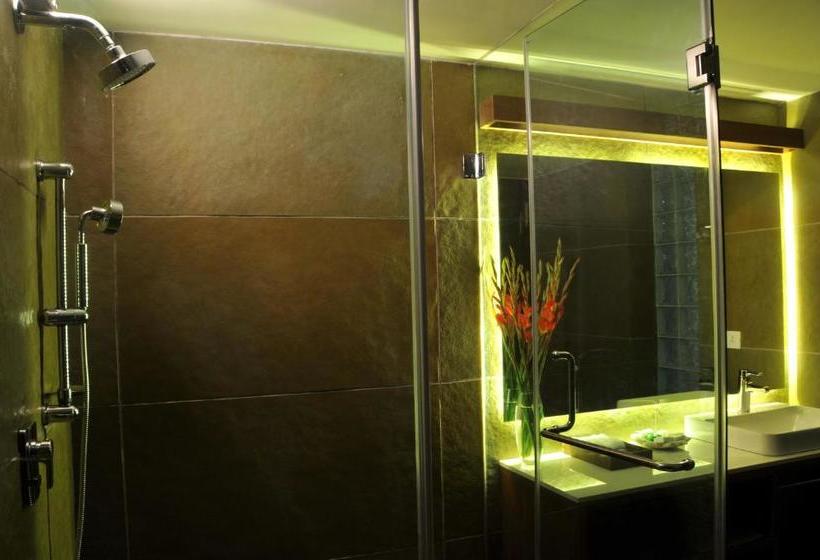 پانسیون Uteliaa Homestay