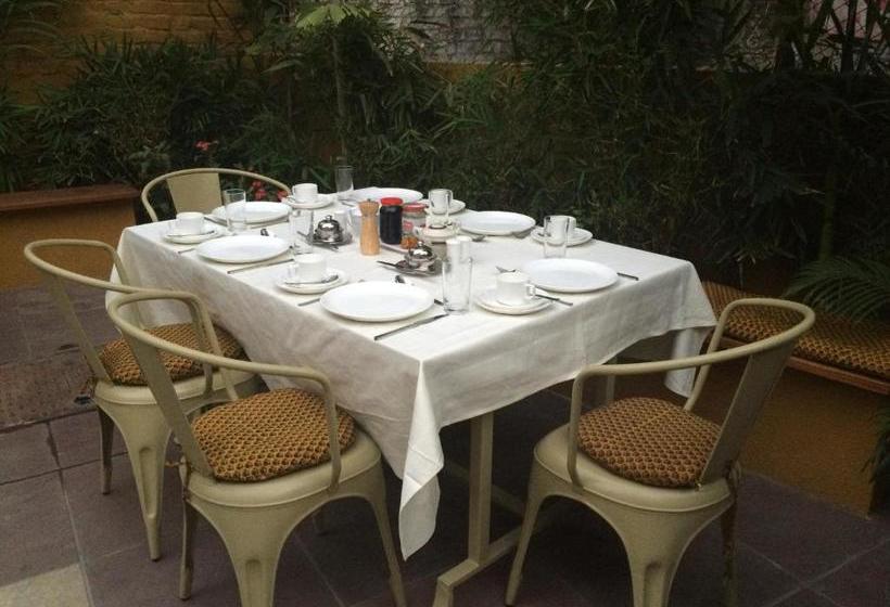 پانسیون Uteliaa Homestay