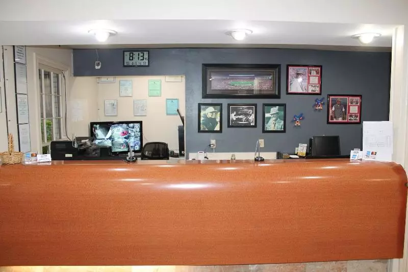 فندق Americas Best Value Inn Tuscaloosa