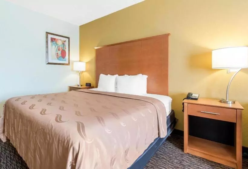 Clarion Hotel & Suites University Shippensburg