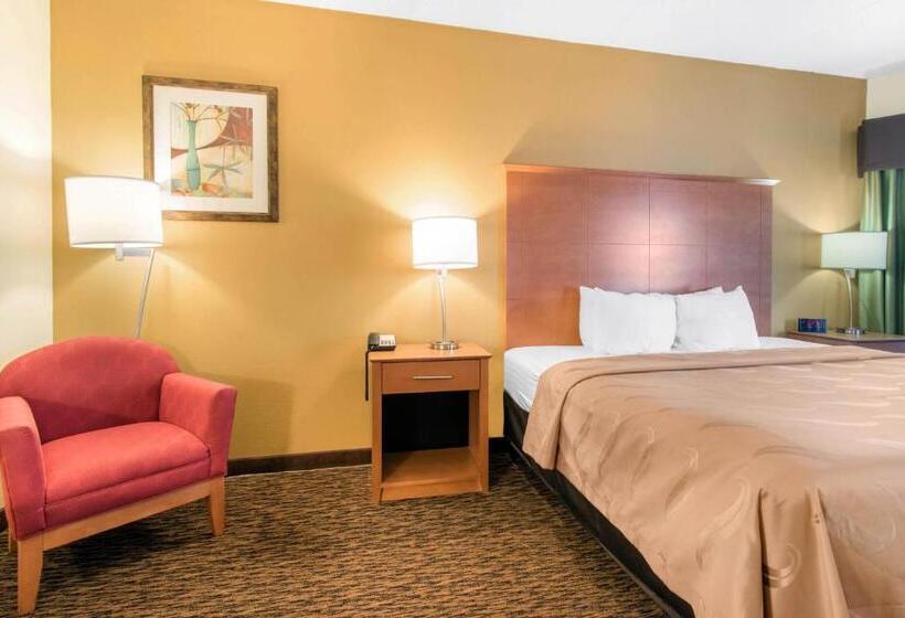 Clarion Hotel & Suites University Shippensburg