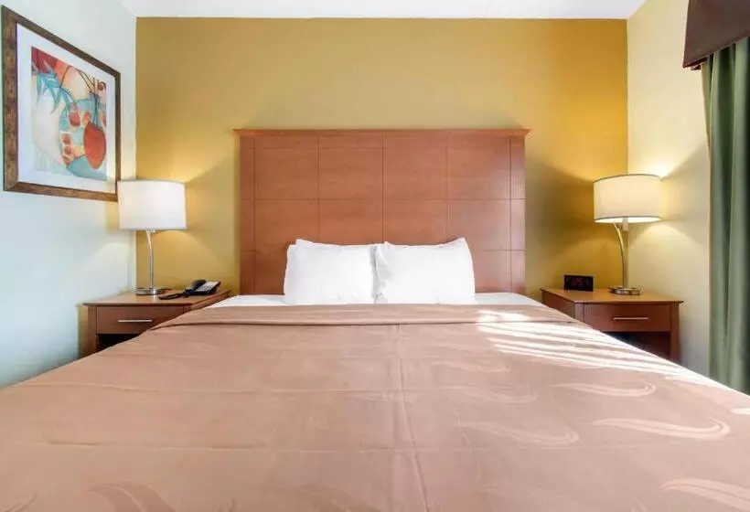 Clarion Hotel & Suites University Shippensburg