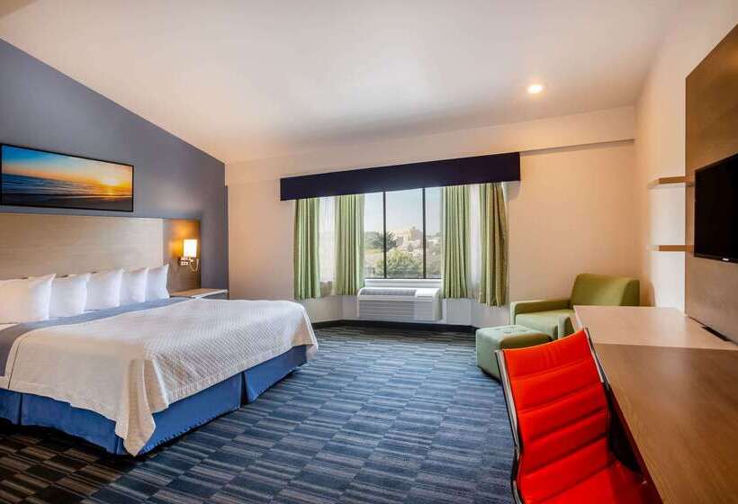 هتل Days Inn By Wyndham Monterey Downtown