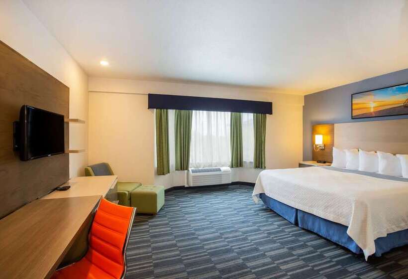 هتل Days Inn By Wyndham Monterey Downtown