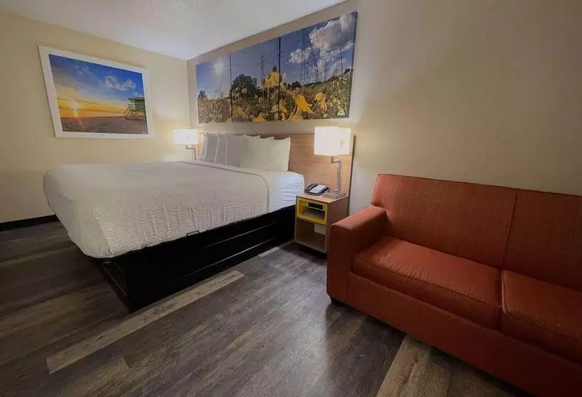 酒店 Days Inn & Suites By Wyndham Kaukauna Wi