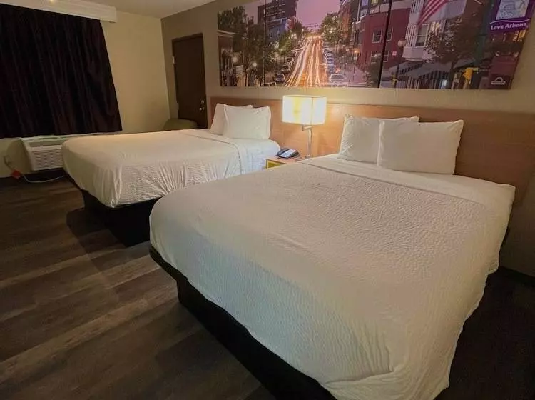 酒店 Days Inn & Suites By Wyndham Kaukauna Wi