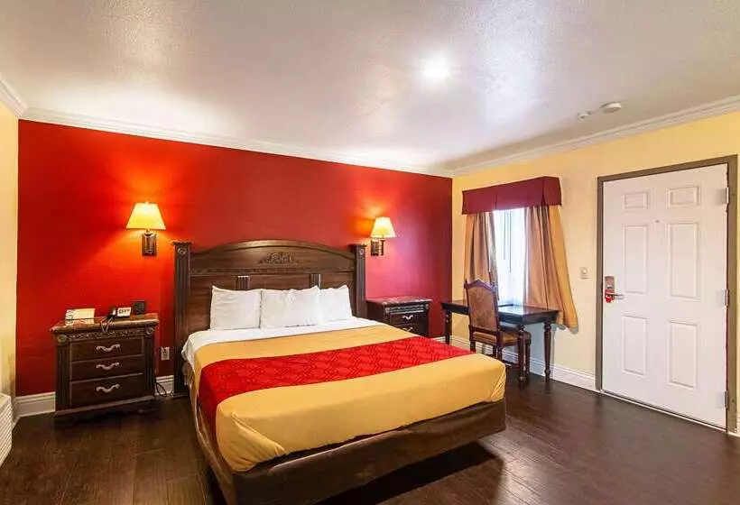 Отель Econo Lodge Long Beach I 405