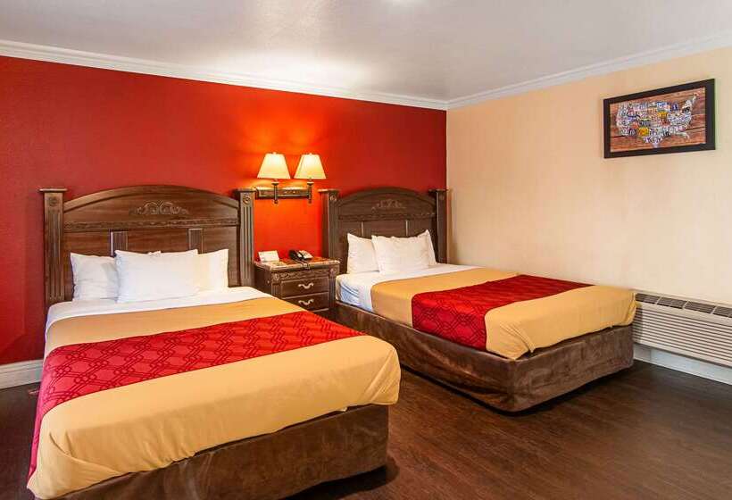 בית מלון כפרי Econo Lodge Long Beach I 405