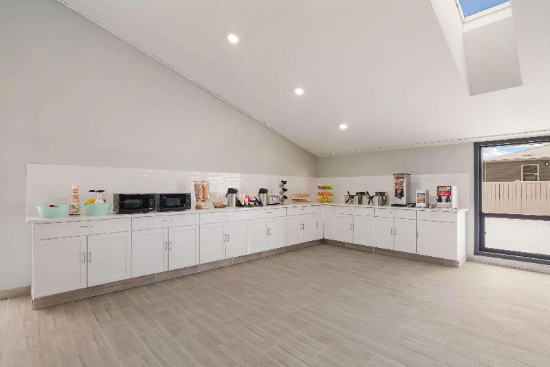 فندق Econo Lodge Williston