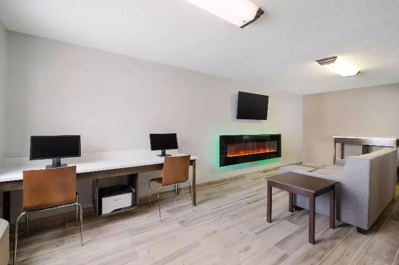 בית מלון כפרי Econo Lodge Williston