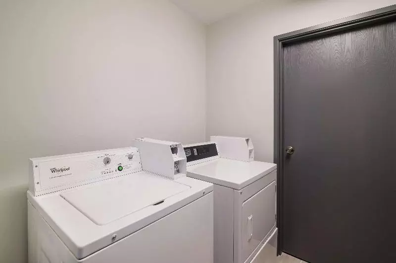 בית מלון כפרי Econo Lodge Williston