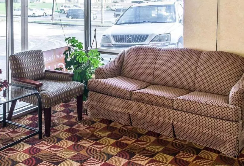 فندق Economy Inn & Suites