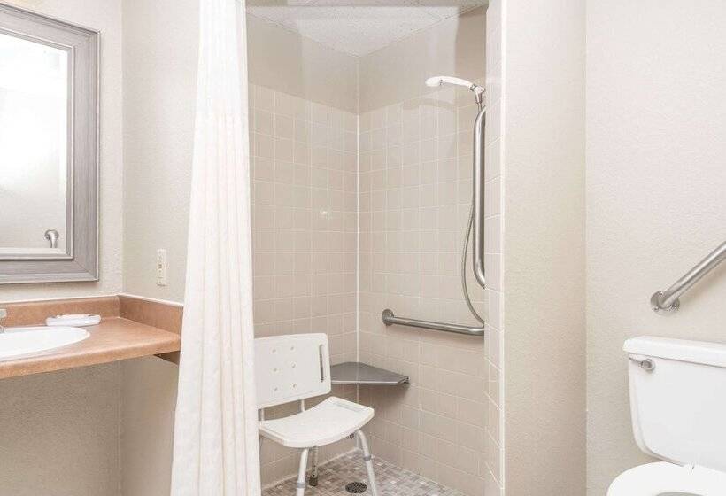 Отель Knights Inn Litchfield