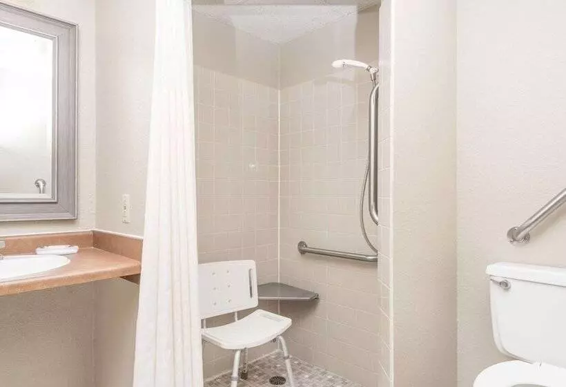 Отель Knights Inn Litchfield