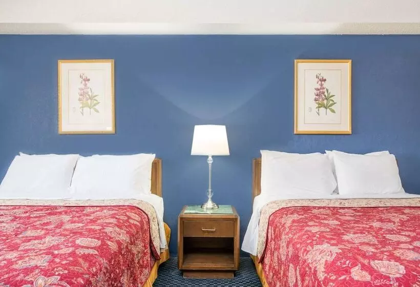 Отель Knights Inn Litchfield