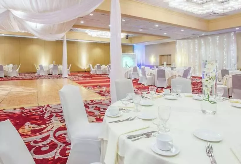 هتل Reading Vitality