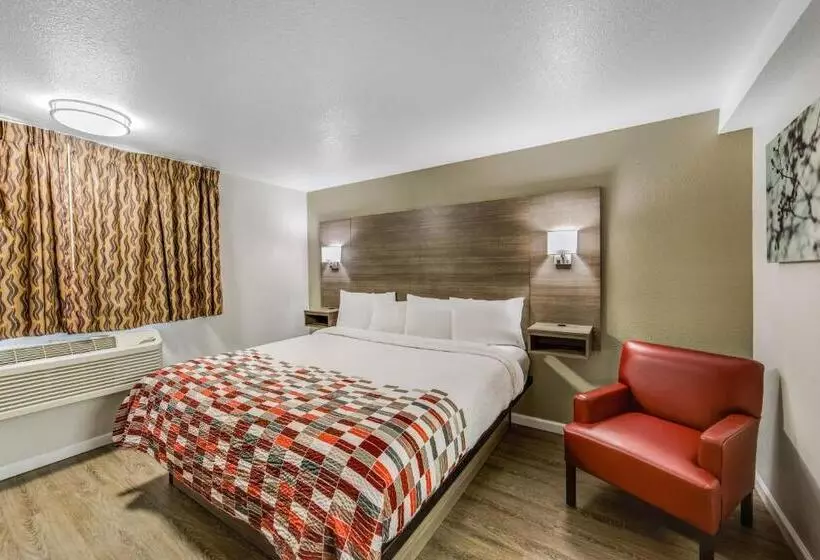 בית מלון כפרי Ramada By Wyndham Medford Airport North