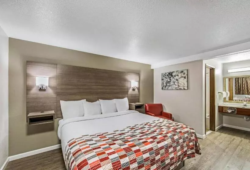 בית מלון כפרי Ramada By Wyndham Medford Airport North