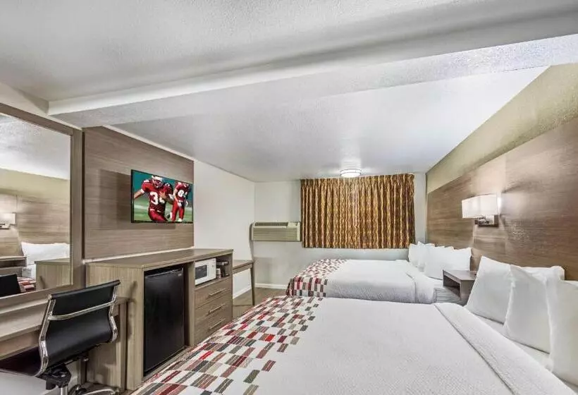 בית מלון כפרי Ramada By Wyndham Medford Airport North