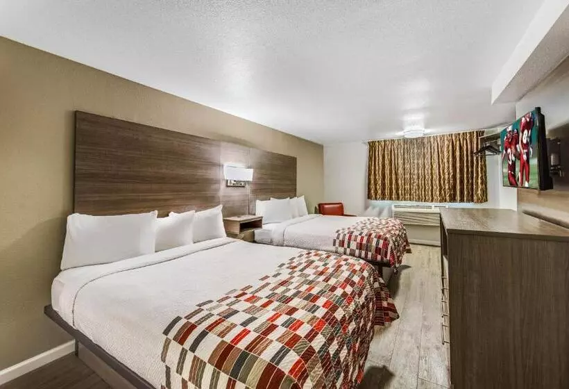 בית מלון כפרי Ramada By Wyndham Medford Airport North