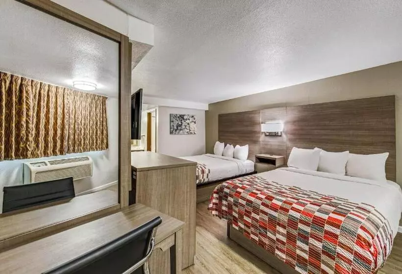 בית מלון כפרי Ramada By Wyndham Medford Airport North