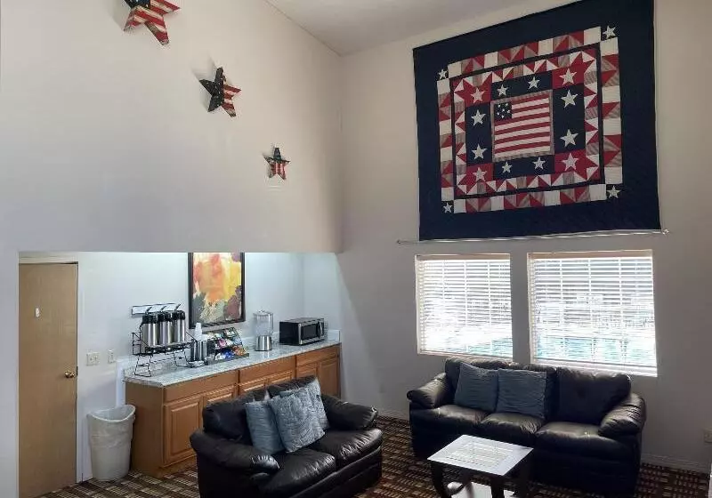 בית מלון כפרי Scenic Hills Inn