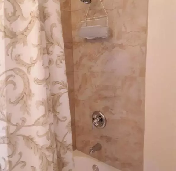 فندق Secret Garden Inn & Cottages