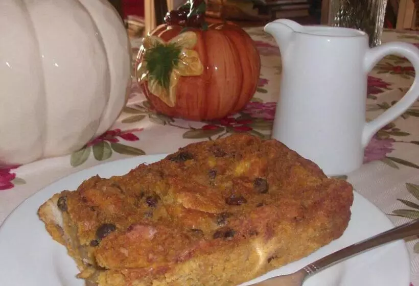 فندق Secret Garden Inn & Cottages