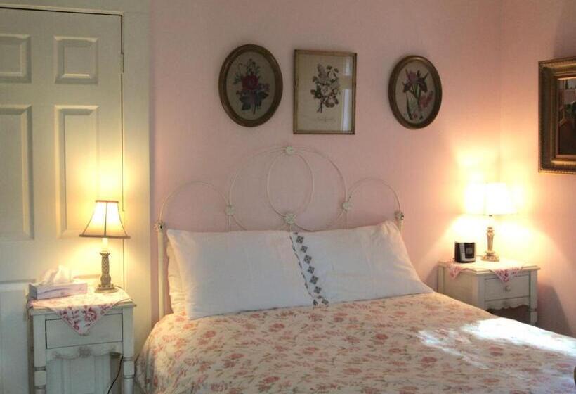 酒店 Secret Garden Inn & Cottages