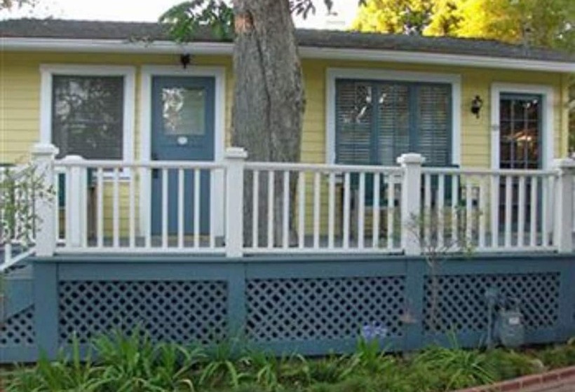 酒店 Secret Garden Inn & Cottages