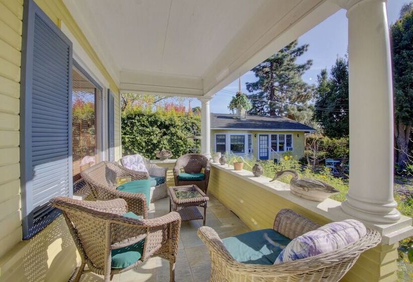 酒店 Secret Garden Inn & Cottages