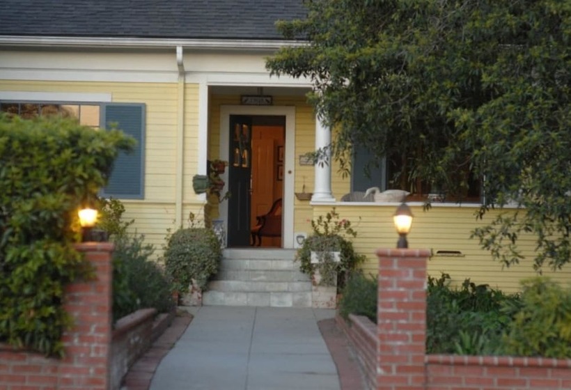 酒店 Secret Garden Inn & Cottages