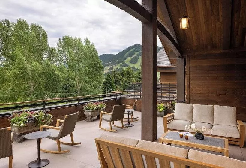 Отель The Rusty Parrot Lodge And Spa