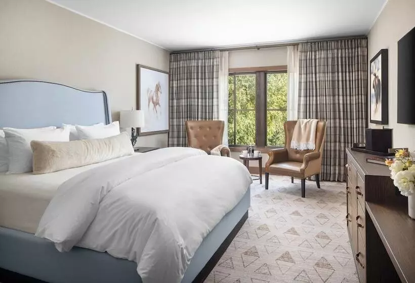 Отель The Rusty Parrot Lodge And Spa