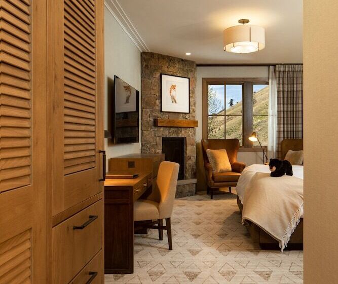 هتل The Rusty Parrot Lodge And Spa