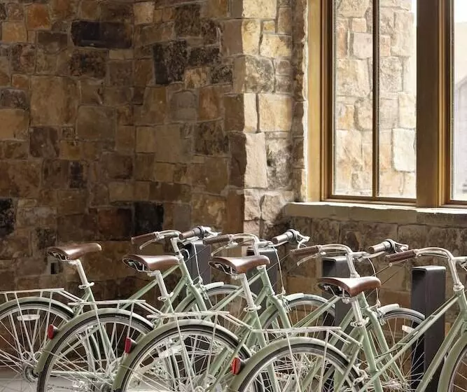 Отель The Rusty Parrot Lodge And Spa