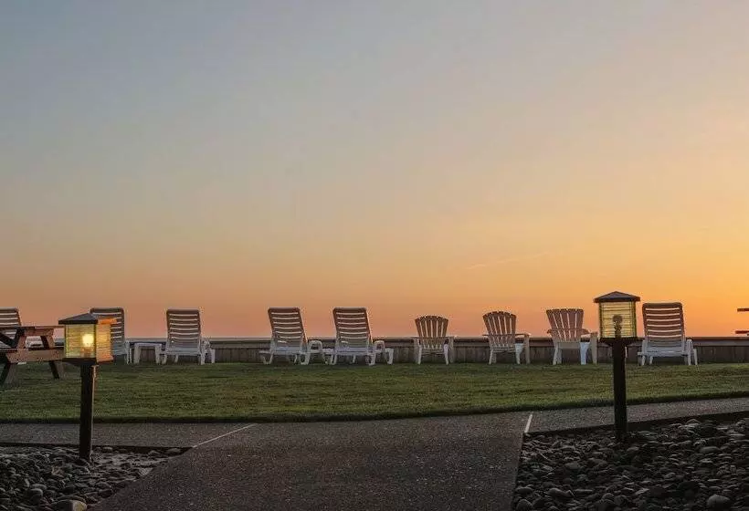 モーテル Schooner S Cove Inn