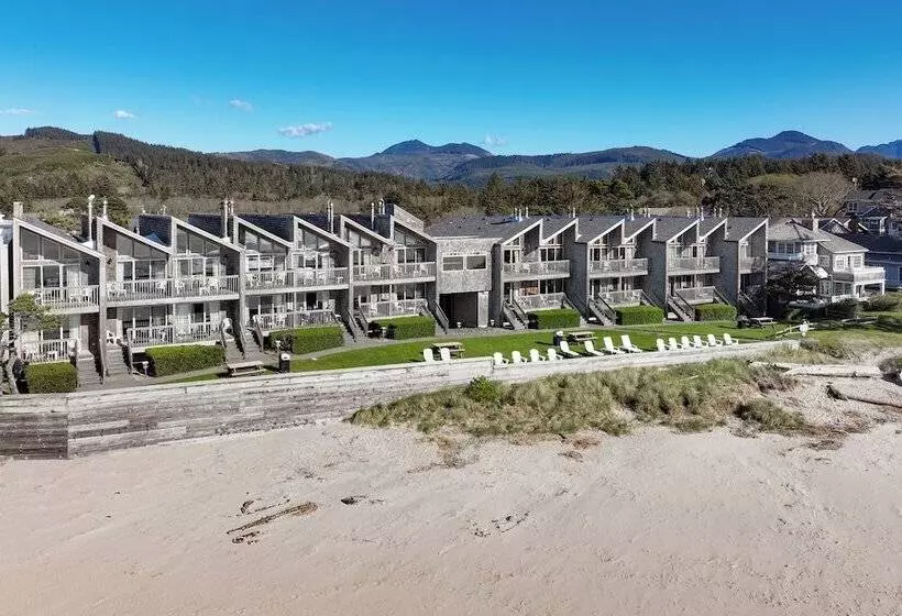 モーテル Schooner S Cove Inn