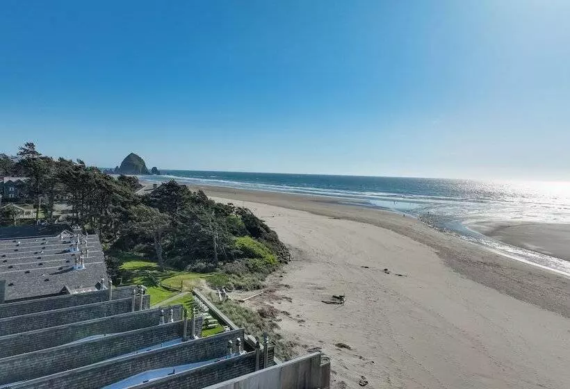 モーテル Schooner S Cove Inn