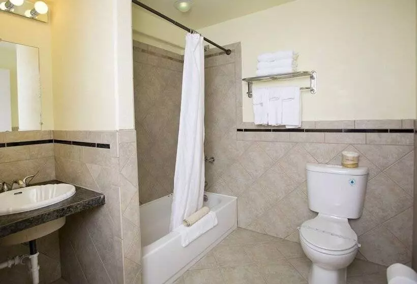 Royal Victorian Motel