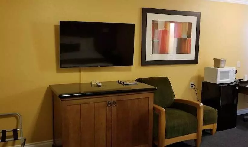 Royal Victorian Motel