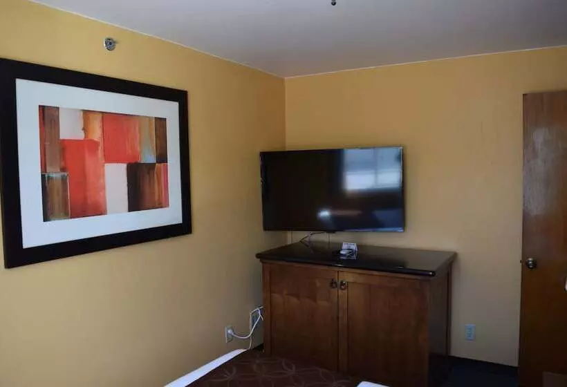 Royal Victorian Motel