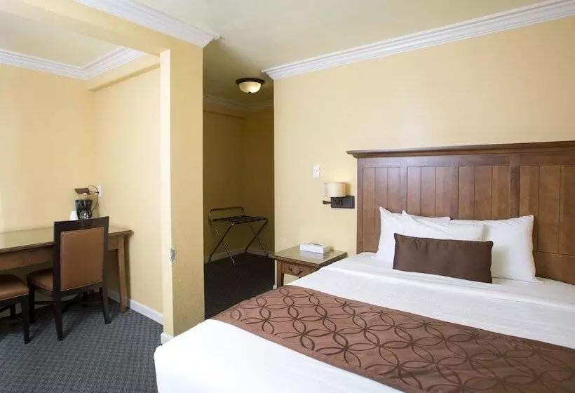 Royal Victorian Motel