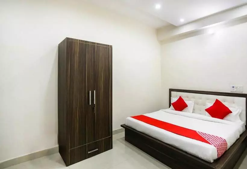 Hotelli Oyo 67910  Imperial