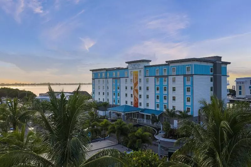 Compass Hotel By Margaritaville Anna Maria Sound