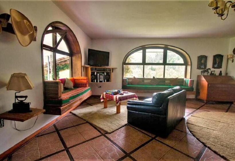 هتل Fundo El Chocho