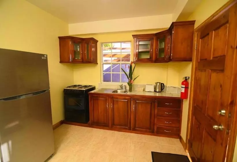 هتل Spice Bay Suites